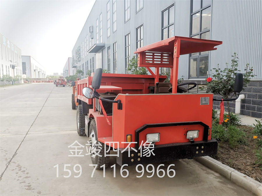 礦用運(yùn)輸車，四不像礦車的輪胎好更換嗎？有什么技巧